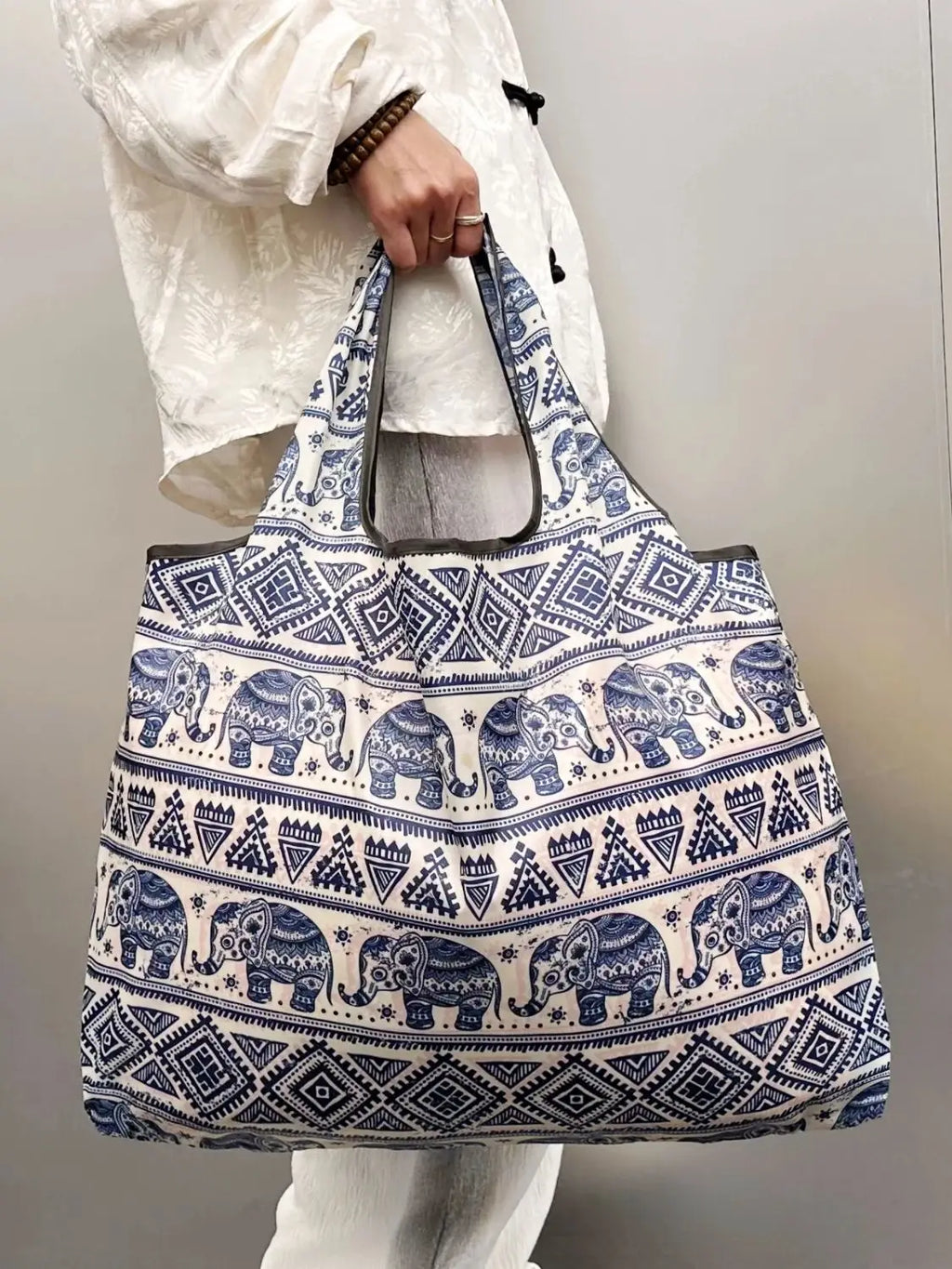 Tote Bag Large Capacity Tote Bag, Reusable, Portable, Eco-Friendly, Lightweight Shopping Bag with Printed Pattern, Foldable Outdoor Handbag for Camping and Travel